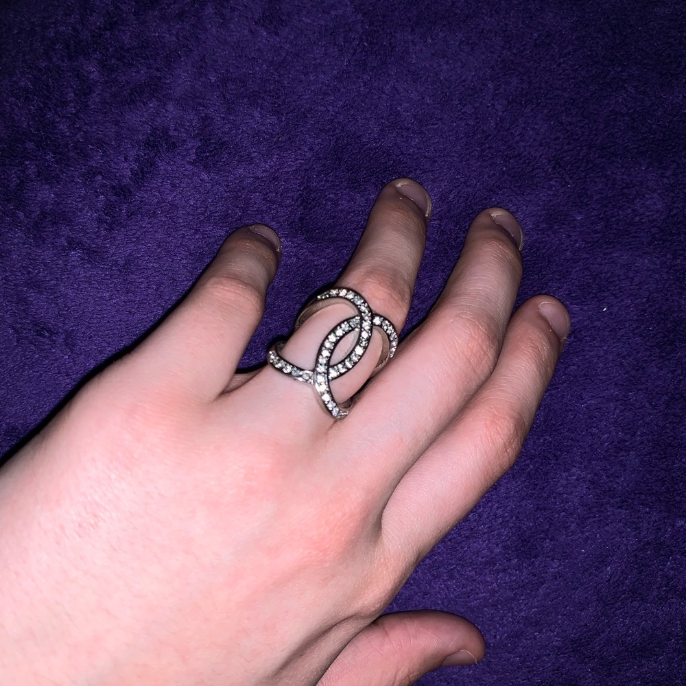 ring - Picture 2 of 4